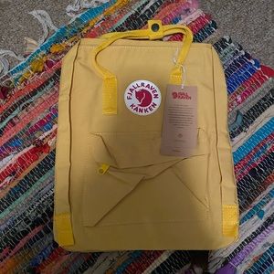 NWT fjallraven kanken bookbag